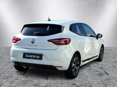 Gebraucht Renault Clio V Evolution 67 PS (49 kW) 2023 Weiß Limousine