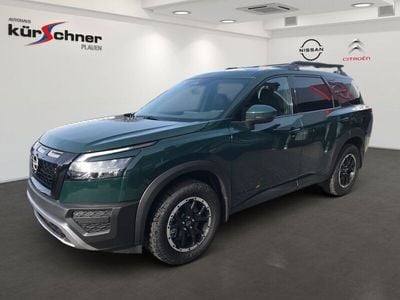 Grün Gebraucht 2024 Nissan Pathfinder SUV | 52.500 €