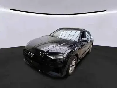 Używany Audi Q8 S-Line 286 KM (210 kW) 2019 Czarny SUV