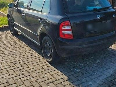 Schwarz Gebraucht 2007 Skoda Fabia Kleinwagen | 350 € (Fairer Preis)