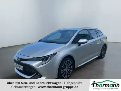 Gebraucht Toyota Corolla Team 116 PS (85 kW) 2021 Precious silver Kombi