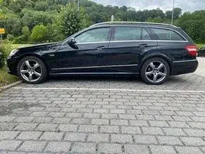 Gebraucht Mercedes E350 Avantgarde 231 PS (169 kW) 2010 Schwarz Kombi