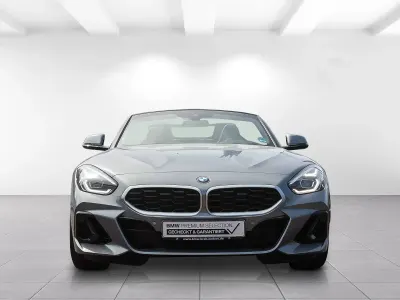 Gebraucht BMW Z4 M Sport 197 PS (144 kW) 2025 Skyscraper grau Cabrio
