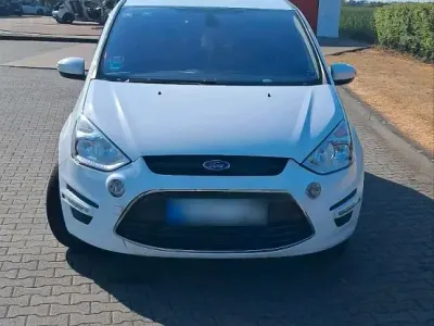 Gebraucht Ford S-MAX Titanium 143 PS (105 kW) 2010 Weiß Van / Kleinbus