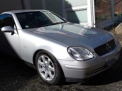 Usata Mercedes SLK200 136 CV (100 kW) 1999 Argento Cabrio