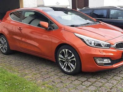 Usata Kia ProCeed Spirit 135 CV (99 kW) 2014 Arancione Utilitaria