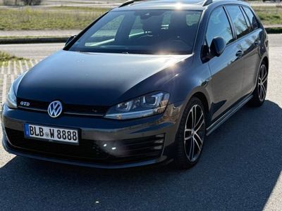 VW Golf VII