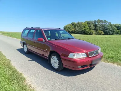 Gebraucht Volvo V70 140 PS (102 kW) 2000 Rot Kombi