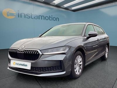 Grau Gebraucht 2025 Skoda Superb Kombi | 33.399 € (Superpreis)