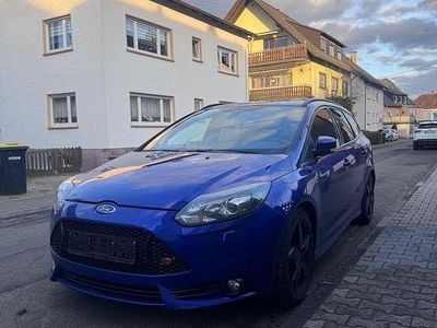 Gebraucht Ford Focus ST 250 PS (183 kW) 2012 Blau Kombi