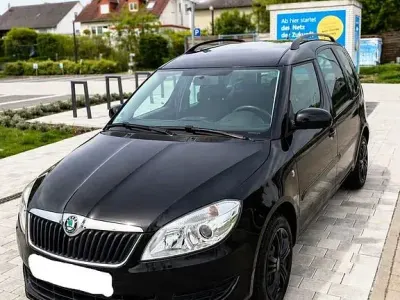 Gebraucht Skoda Roomster 69 PS (50 kW) 2011 Schwarz Van / Kleinbus