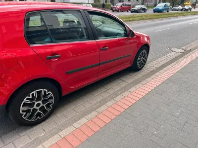 Gebraucht VW Golf IV 102 PS (75 kW) 2005 Rot Kleinwagen