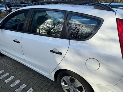 Gebraucht Hyundai i30 Edition+ 109 PS (80 kW) 2011 Weiß Kombi