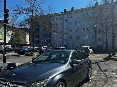 Second-hand Mercedes C300 Avantgarde 204 CP (150 kW) 2015 Gri Break