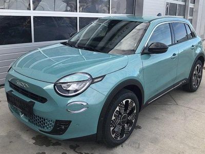 Neu Fiat 600 La Prima 145 PS (106 kW) 2026 Blau SUV
