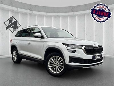 Moonweiss metallic Gebraucht 2024 Skoda Kodiaq SUV | 33.480 € (Guter Preis)