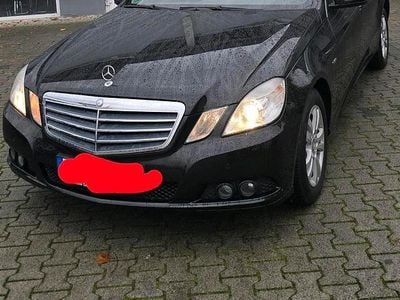 Gebraucht Mercedes E200 136 PS (100 kW) 2010 Schwarz Limousine