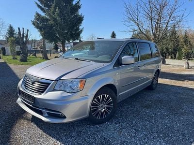 Gebraucht Lancia Voyager S 177 PS (130 kW) 2014 Silber Van / Kleinbus