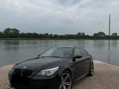 Używany BMW M5 Performance 507 KM (372 kW) 2006 Czarny Sedan/Limuzyna
