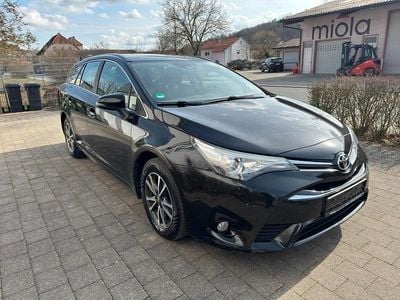 Gebraucht Toyota Avensis Comfort 111 PS (81 kW) 2015 Schwarz Kombi