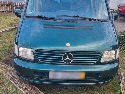 Usata Mercedes V220 122 CV (89 kW) 2002 Verde Monovolume