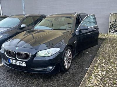 Gebraucht BMW 525 Sport Line 204 PS (150 kW) 2011 Schwarz Kombi