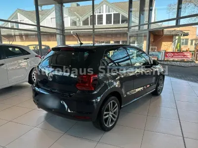 Gebraucht VW Polo LOUNGE 90 PS (66 kW) 2016 Grau Kleinwagen