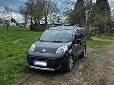 Gebraucht Fiat Fiorino Trekking 75 PS (55 kW) 2011 Schwarz Van / Kleinbus