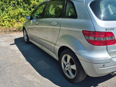 Mercedes B200