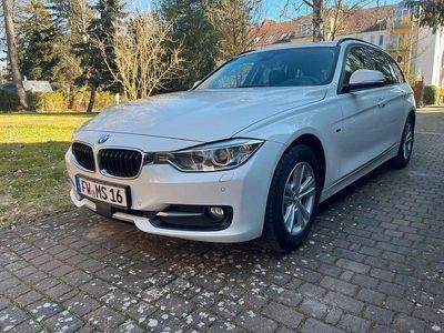 Gebraucht BMW 320 Sport Line 184 PS (135 kW) 2013 Weiß Kombi