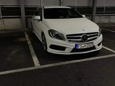 Gebraucht Mercedes A180 Style 122 PS (89 kW) 2013 Weiß Limousine