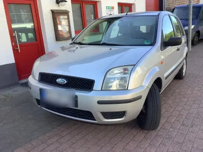 Usata Ford Fusion 80 CV (58 kW) 2002 Argento Utilitaria