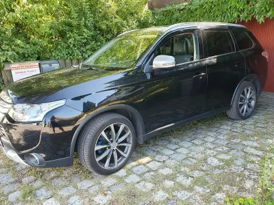 Gebraucht Mitsubishi Outlander Diamant Edition 150 PS (110 kW) 2015 Schwarz SUV