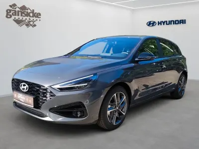 Neu Hyundai i30 Advantage 101 PS (74 kW) 2025 Grau Limousine