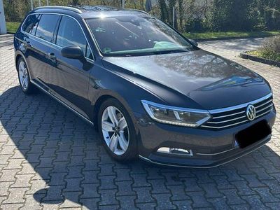 Gebraucht VW Passat Highline 150 PS (110 kW) 2018 Grau Kombi