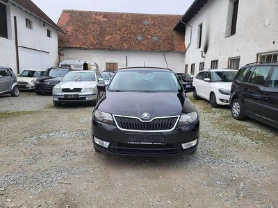 Gebraucht Skoda Rapid Ambition 105 PS (77 kW) 2014 Schwarzmagic perleffekt Kleinwagen