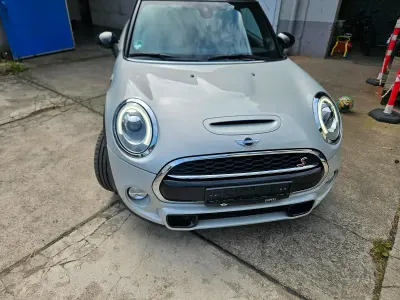 Używany Mini Cooper S 192 KM (141 kW) 2017 Srebrny Hatchback