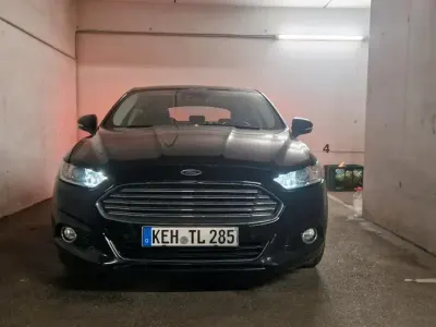 Gebraucht Ford Mondeo 160 PS (117 kW) 2015 Schwarz Kleinwagen