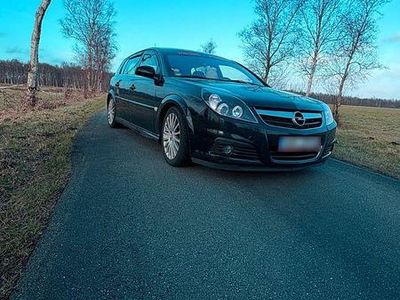 Usado Opel Signum Cosmo 150 HP (110 kW) 2007 Preto Citadino