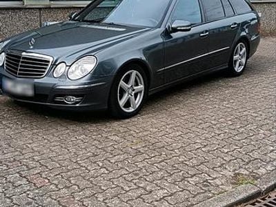 Brugt Mercedes E320 224 HK (164 kW) 2009 Grå Stationcar