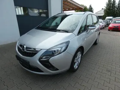 Gebraucht Opel Zafira Tourer Edition 140 PS (102 kW) 2015 Silber Van / Kleinbus