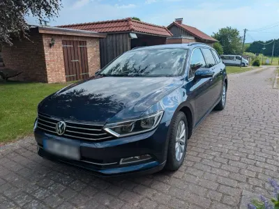 Gebraucht VW Passat Comfortline 150 PS (110 kW) 2015 Blau Kombi