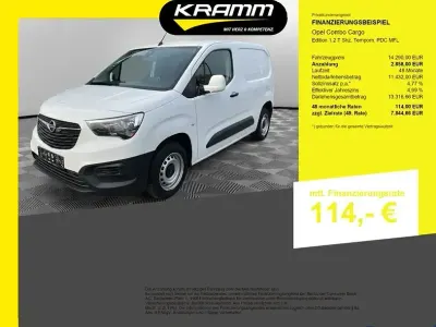 Używany Opel Combo Edition 110 KM (80 kW) 2021 Biały Minivan