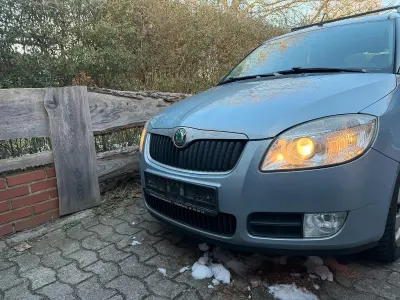 Gebraucht Skoda Roomster 105 PS (77 kW) 2010 Blau Van / Kleinbus