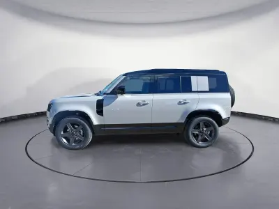 Neu Land Rover Defender SE Dynamic 200 PS (147 kW) 2026 Schwarz SUV