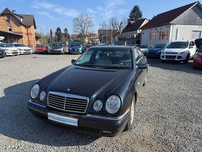 Gebraucht Mercedes E200 Avantgarde 136 PS (100 kW) 1999 Blau Limousine