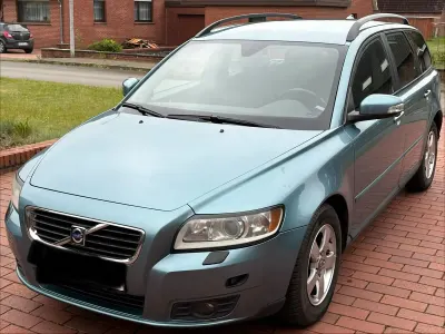 Używany Volvo V50 125 KM (91 kW) 2008 Niebieski Kombi