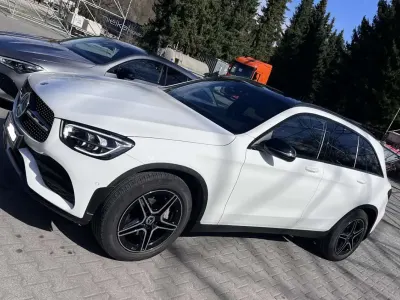 Gebraucht Mercedes GLC200 AMG line 197 PS (144 kW) 2021 Weiß SUV