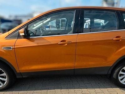 Używany Ford Kuga Titanium 120 KM (88 kW) 2016 Pomarańczowy SUV