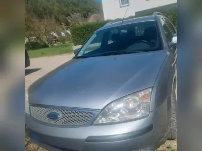 Gebraucht Ford Mondeo 150 PS (110 kW) 2006 Silber Kombi